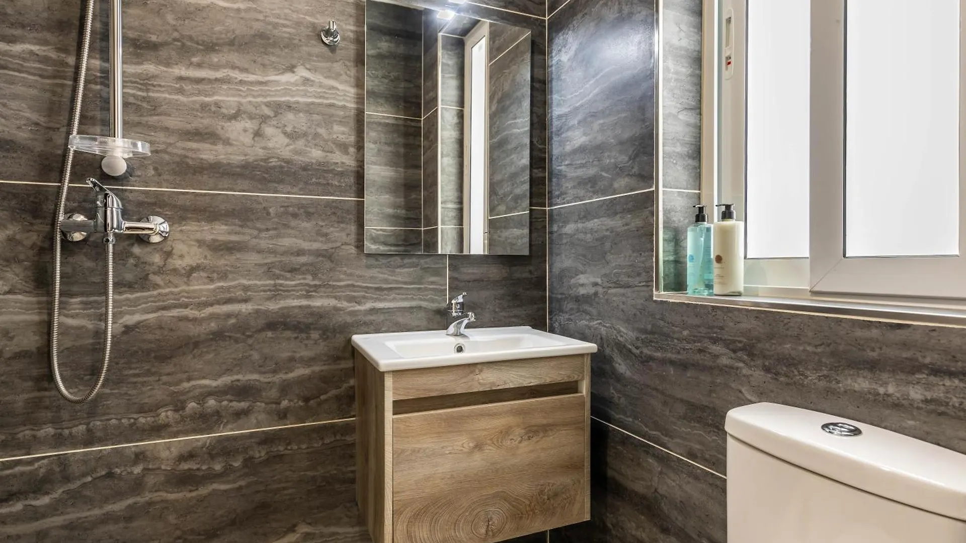 Xemx Sabiha Suite 5 Min Walk From St Julians San Gwann 0*,  Malta